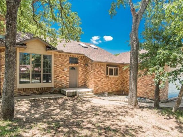 House for sale in Arlington, Texas