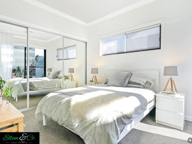 Townhouse for sale in Oak Flats Dc, New South Wales