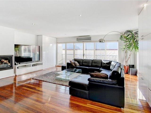 Townhouse for rent in Williamstown, Melbourne
