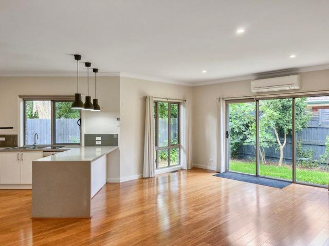 Apartment for rent in Bayswater North, Melbourne