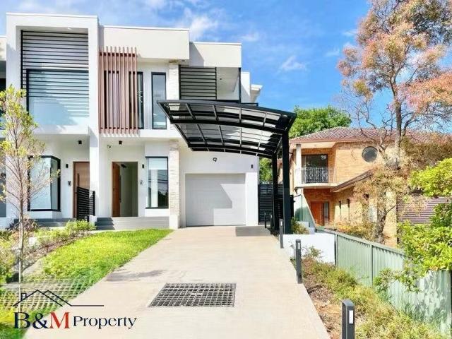 Duplex for rent in Sydney, New South Wales