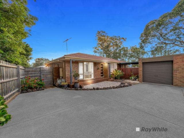 Apartment for sale in Hampton Park, Melbourne