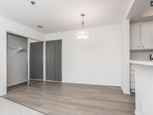 Apartment for rent in Canoga Park, California