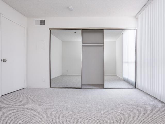Apartment for rent in Canoga Park, California