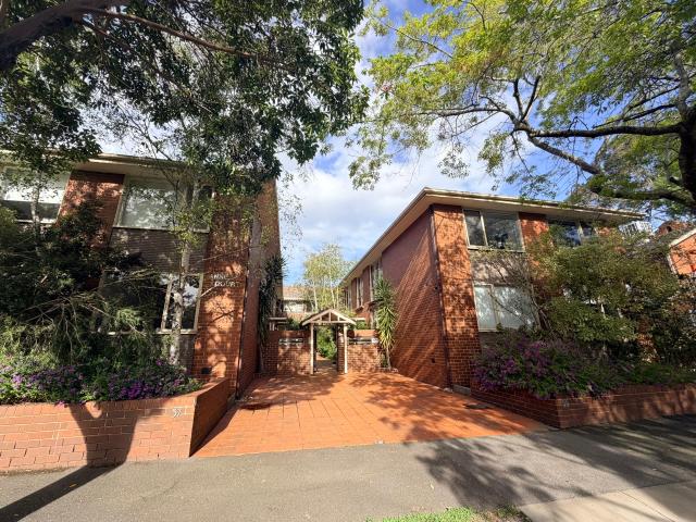 Apartment for rent in St Kilda East, Melbourne