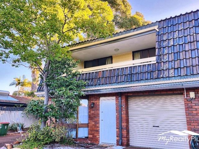 Townhouse for rent in Applecross, Western Australia