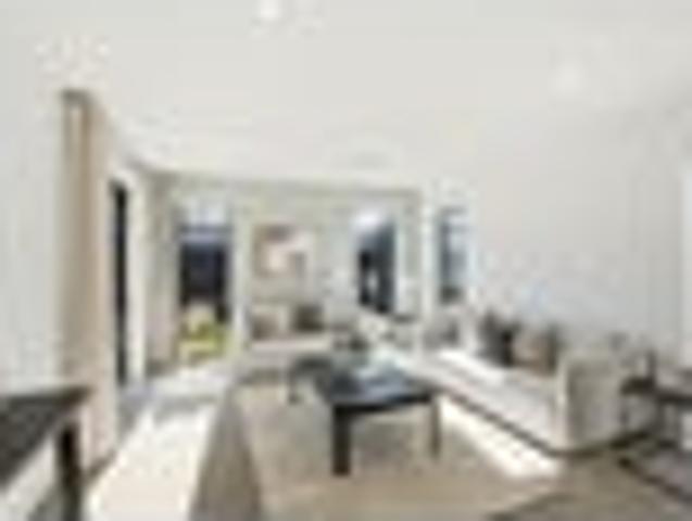 House for sale in Chaslands, Canterbury
