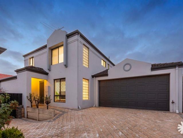 Townhouse for sale in Como, Western Australia