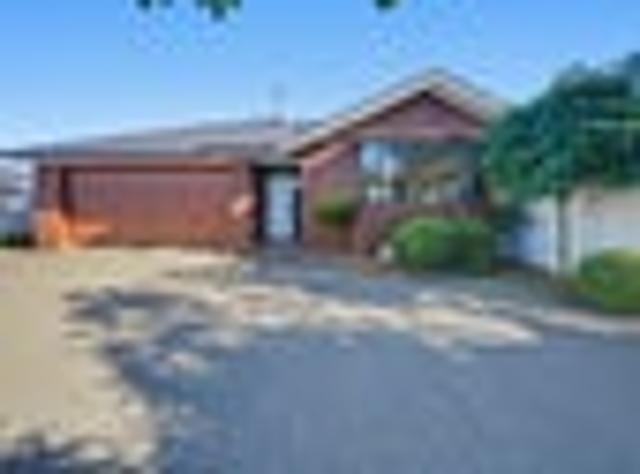 House for sale in Charing Cross, Canterbury