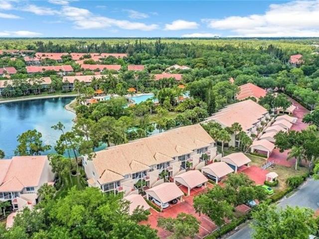 Condo for sale in Naples