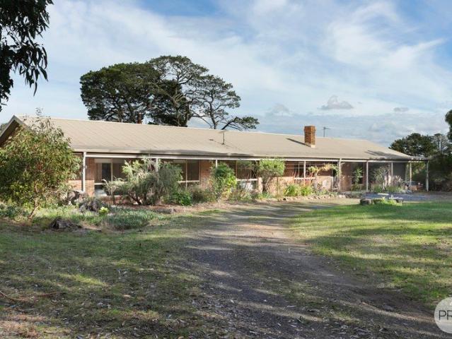 House for sale in Magpie, Ballarat