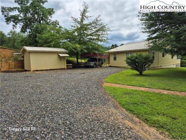 House for sale in Crumpler, North Carolina