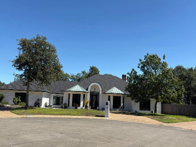House for sale in Woodway, McLennan County