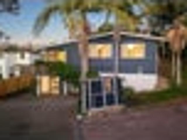 House for sale in Lynfield