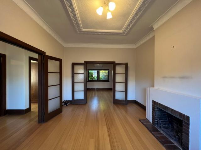 House for rent in Surrey Hills
