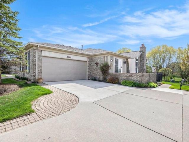 Condo for sale in Macomb