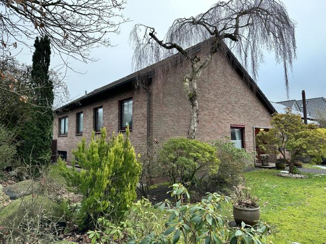 Villa kaufen in Wiefelstede, Niedersachsen
