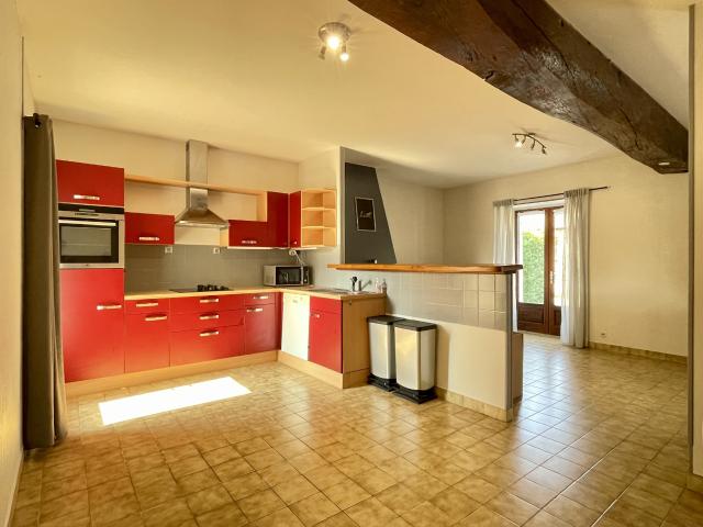 Maison vente à Confolens, Hiesse
