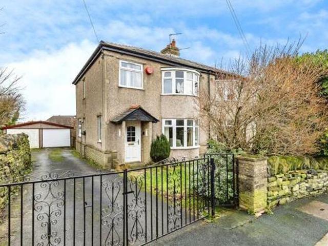 House for sale in Halifax, West Yorkshire