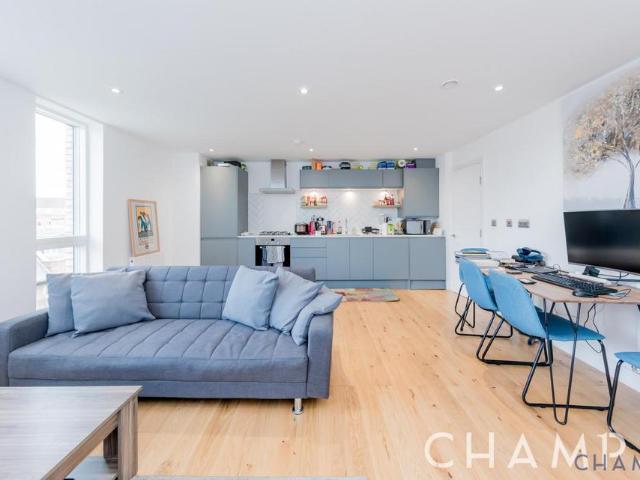 Apartment for rent in Lynton Estate, Greater London