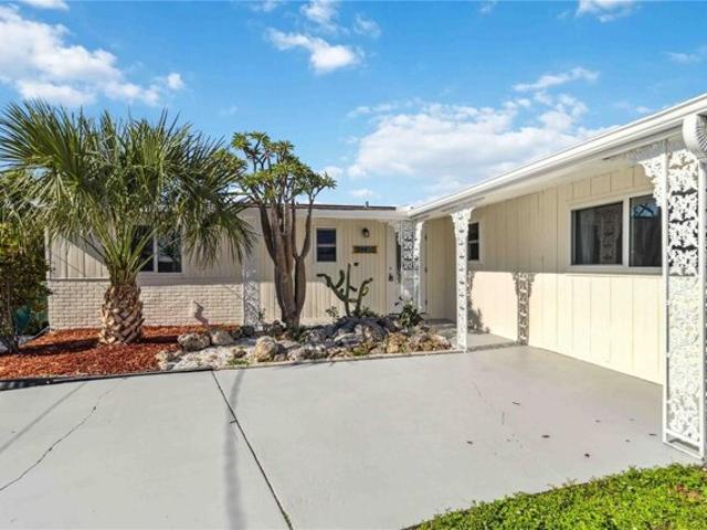 House for sale in Port Charlotte House for sale in Port Charlotte