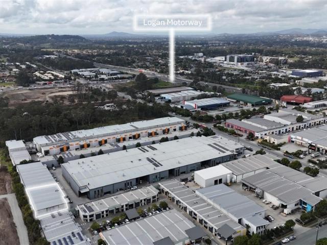 Warehouse for rent in Toombul, Queensland