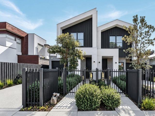 Townhouse for sale in Camerons Creek, Victoria