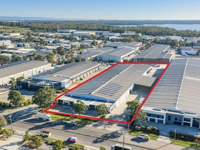 Warehouse for rent in Wetherill Park, Sydney