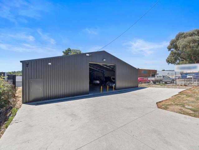 Warehouse for sale in Ballarat, Victoria