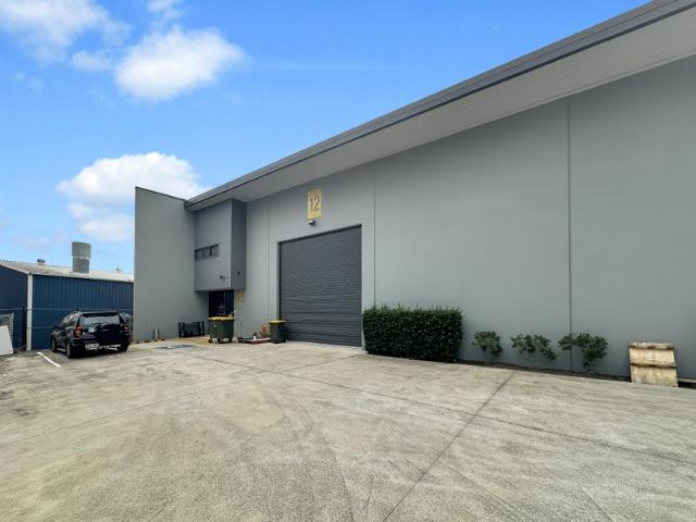 Warehouse for sale in Kings Creek, Queensland