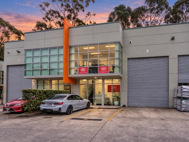 Warehouse for rent in Lower North Shore, Sydney