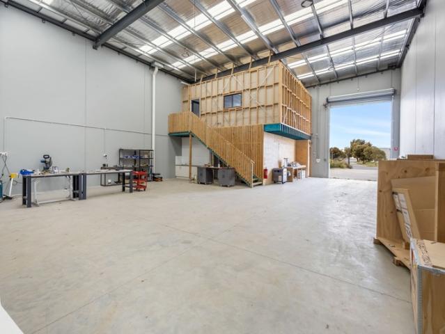 Warehouse for rent in Ballarat, Victoria