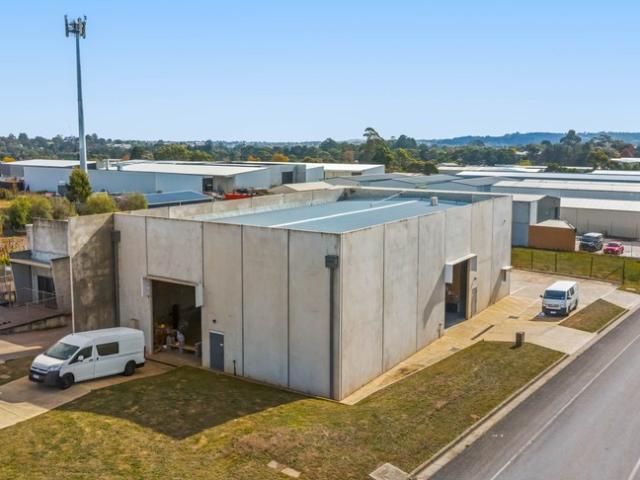 Warehouse for rent in Ballarat, Victoria