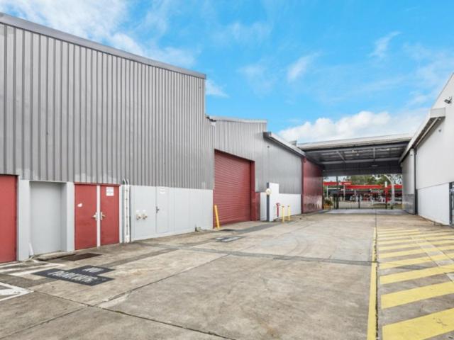 Warehouse for rent in Seven Hills, Sydney