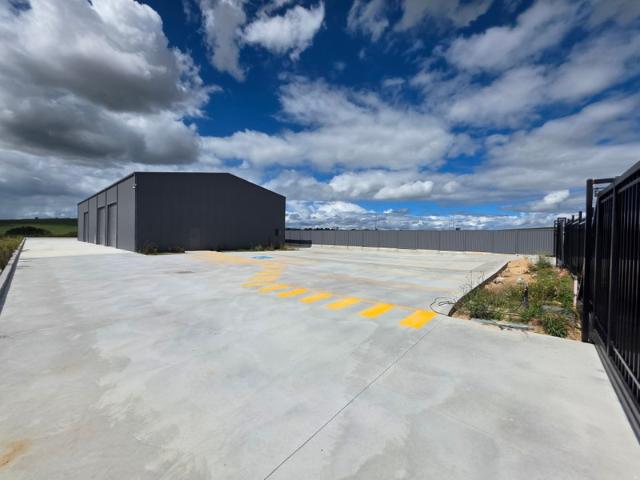 Warehouse for rent in Bathurst, New South Wales