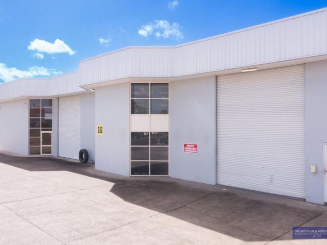Warehouse for rent in Toombul, Queensland