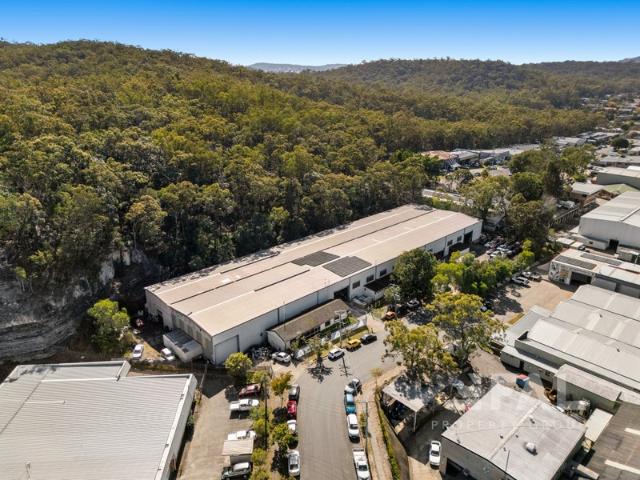 Warehouse for rent in Toombul, Queensland