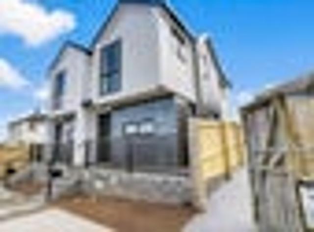 Townhouse for sale in Balmoral