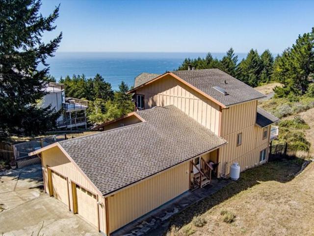 House for sale in Humboldt, California