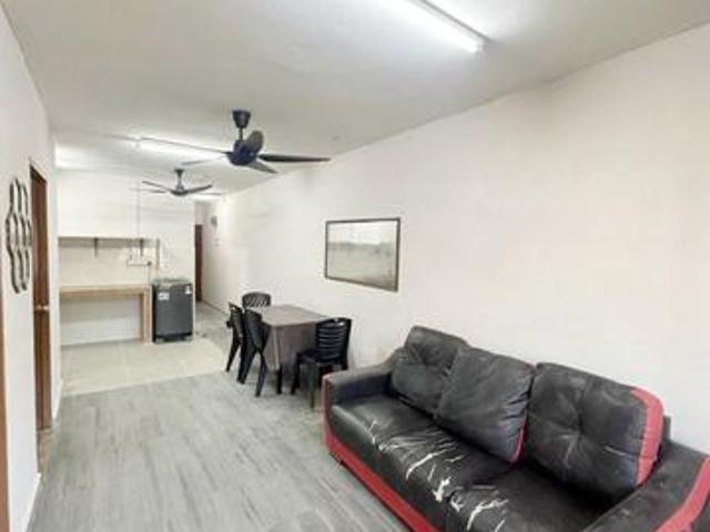 Apartment for sale in Petaling, Damansara Damai