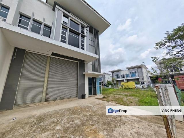 Warehouse for sale in Malaka