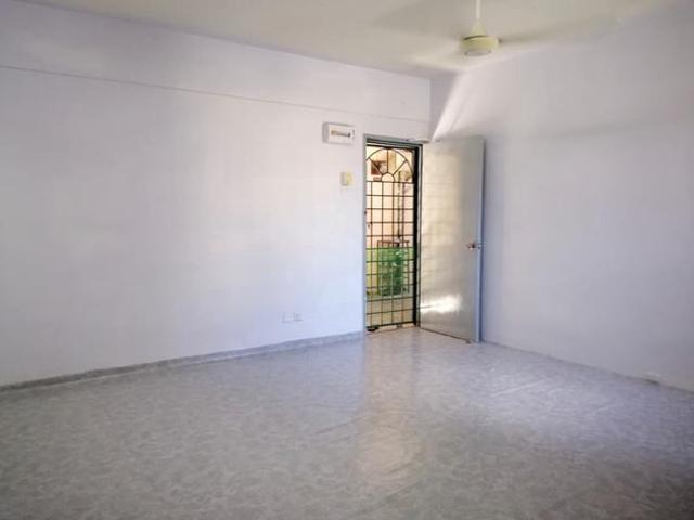 Flat for sale in Petaling, Subang Jaya