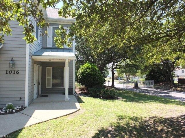 Condo for sale in Hampton