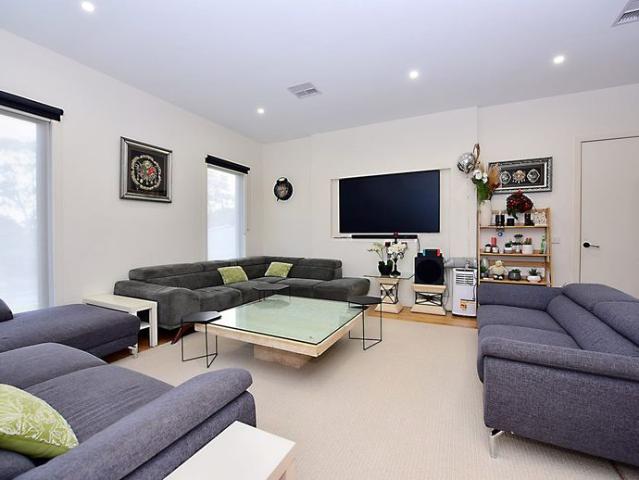 Townhouse for rent in Camerons Creek, Victoria