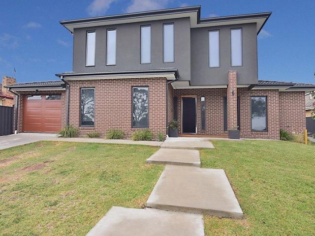 Townhouse for rent in Camerons Creek, Victoria