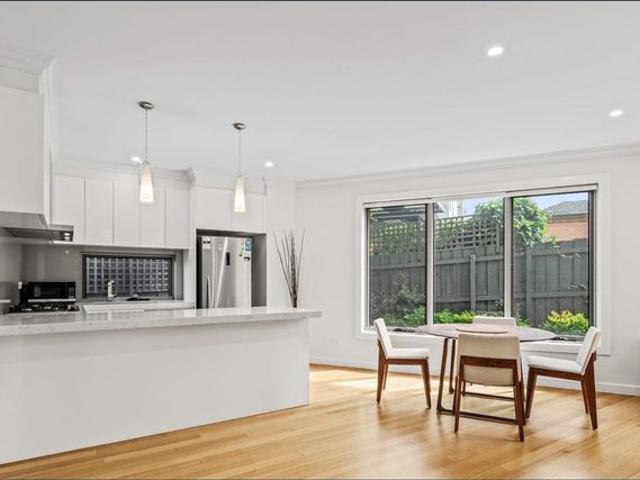 Townhouse for rent in Camerons Creek, Victoria