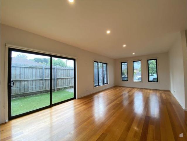 Townhouse for rent in Camerons Creek, Victoria