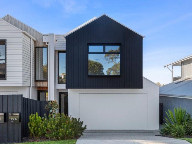 Townhouse for sale in Ocean Grove, Victoria