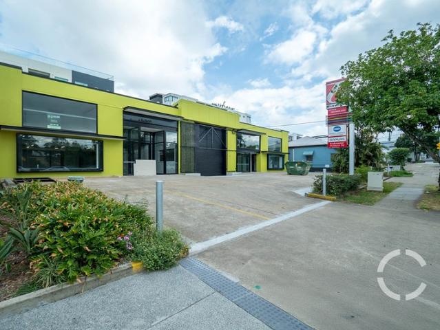 Retail for rent in Toombul, Queensland