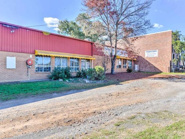 Warehouse for rent in Piallamore, New South Wales